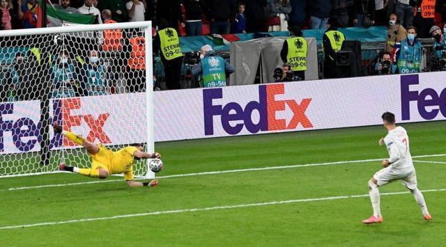 开云体育下载-欧洲杯点球大战学术探讨:队长要好好学如何猜硬币